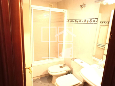 Local en Calle Sicília    , Santa Coloma de Gramanet Barcelona