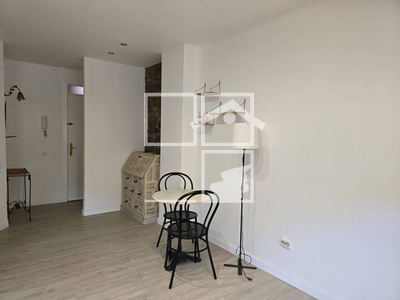 Inmueble en Calle Borges Blanques    bajos , Barcelona